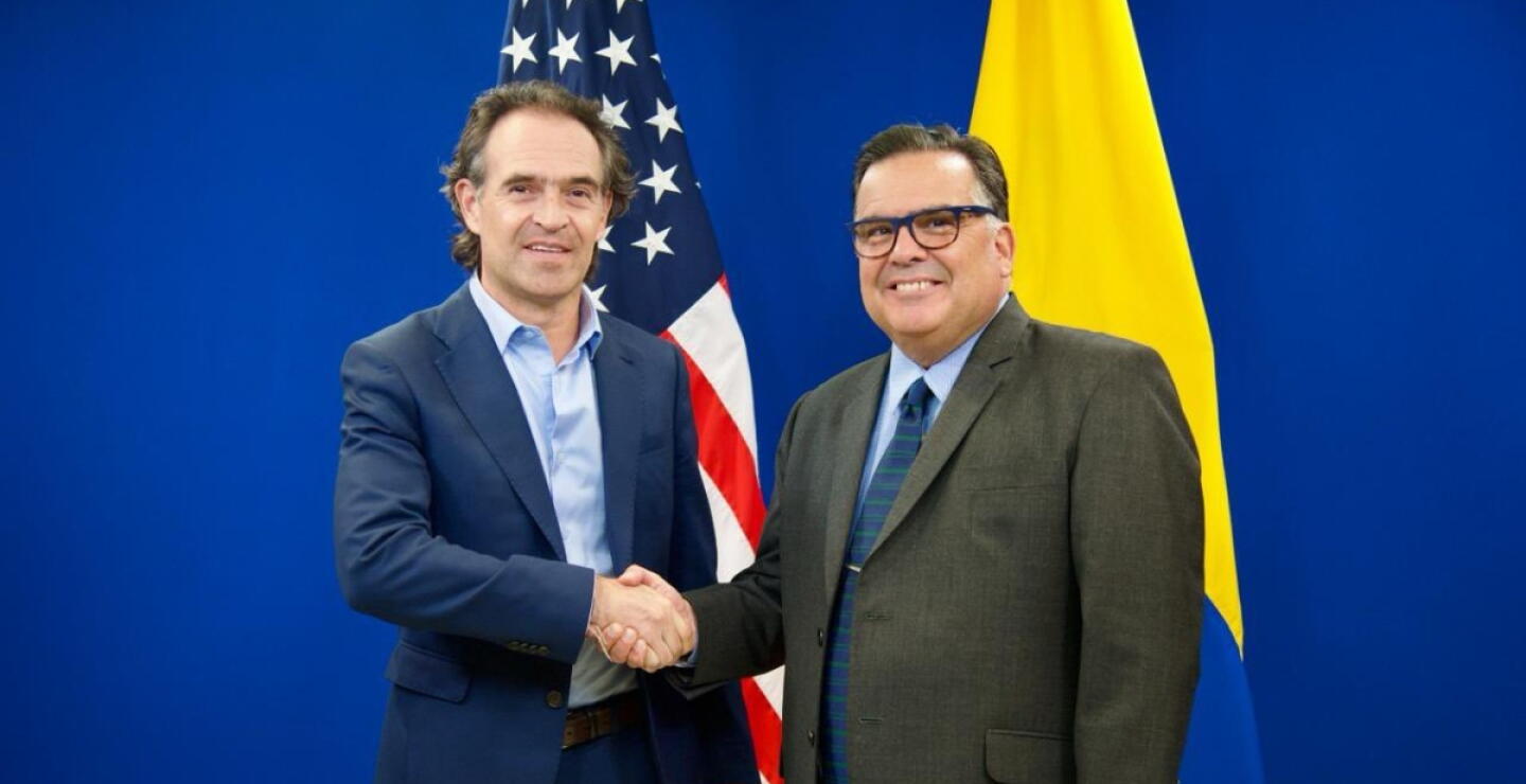 Alcalde de Medellín y embajador de EE. UU. se comprometen a cero tolerancia con explotación sexual