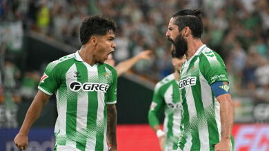 'Cucho' Hernández en Betis vs. Osasuna por la Liga de España.