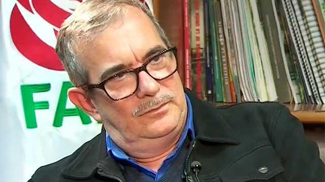 “Yo le creo hasta que no se pruebe lo contrario”: Timochenko defiende a Jesús Santrich