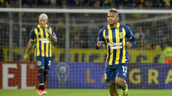 Jaminton Campaz en un compromiso con Rosario Central. Jaminton Campaz en un compromiso con Rosario Central.