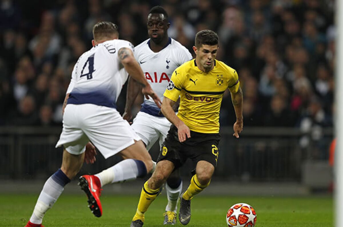 307903_tottenham_dortmund_davinson_sanchez_130219_afpe.jpg