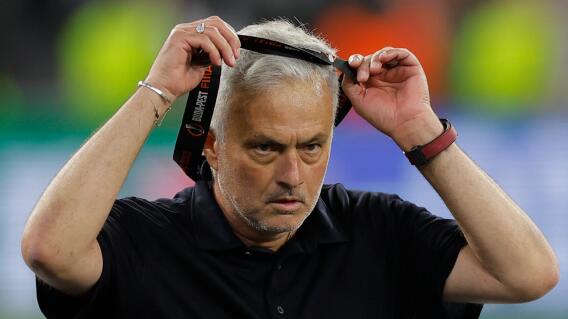 Cuatro partidos de sanción a Mourinho por su comportamiento en la final de la Europa League Cuatro partidos de sanción a Mourinho por su comportamiento en la final de la Europa League