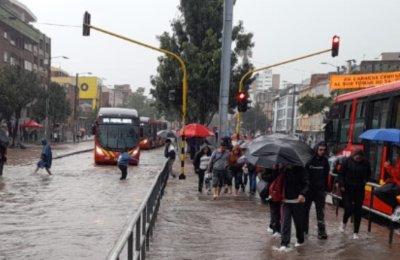 Caos en las calles de Bogotá por lluvias