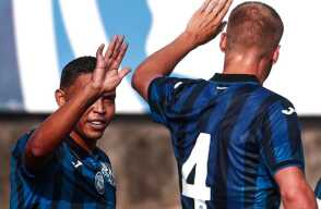 Luis Fernando Muriel festejando doblete en pretemporada con Atalanta. Luis Fernando Muriel festejando doblete en pretemporada con Atalanta.