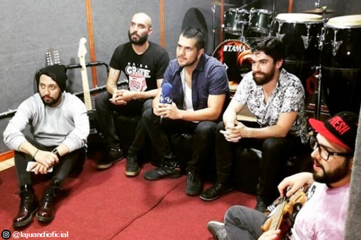 juan-direction.jpg