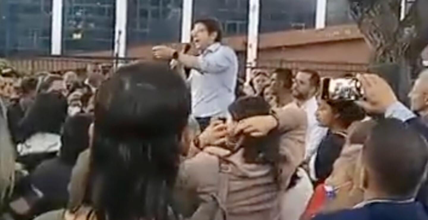 Nuevo video muestra que joven que disparó contra Miguel Uribe tuvo tiempo de ubicarse