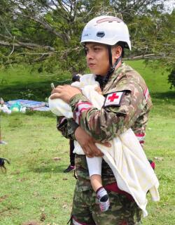 Continúa la evacuación de familias afectadas tras ola invernal en Santander.jpg