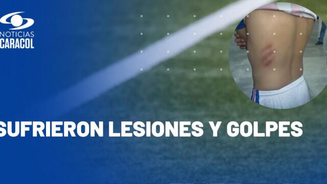 Jugadores sufrieron ataque en medio de partido en el estadio moderno Julio Torres de Barranquilla Jugadores sufrieron ataque en medio de partido en el estadio moderno Julio Torres de Barranquilla