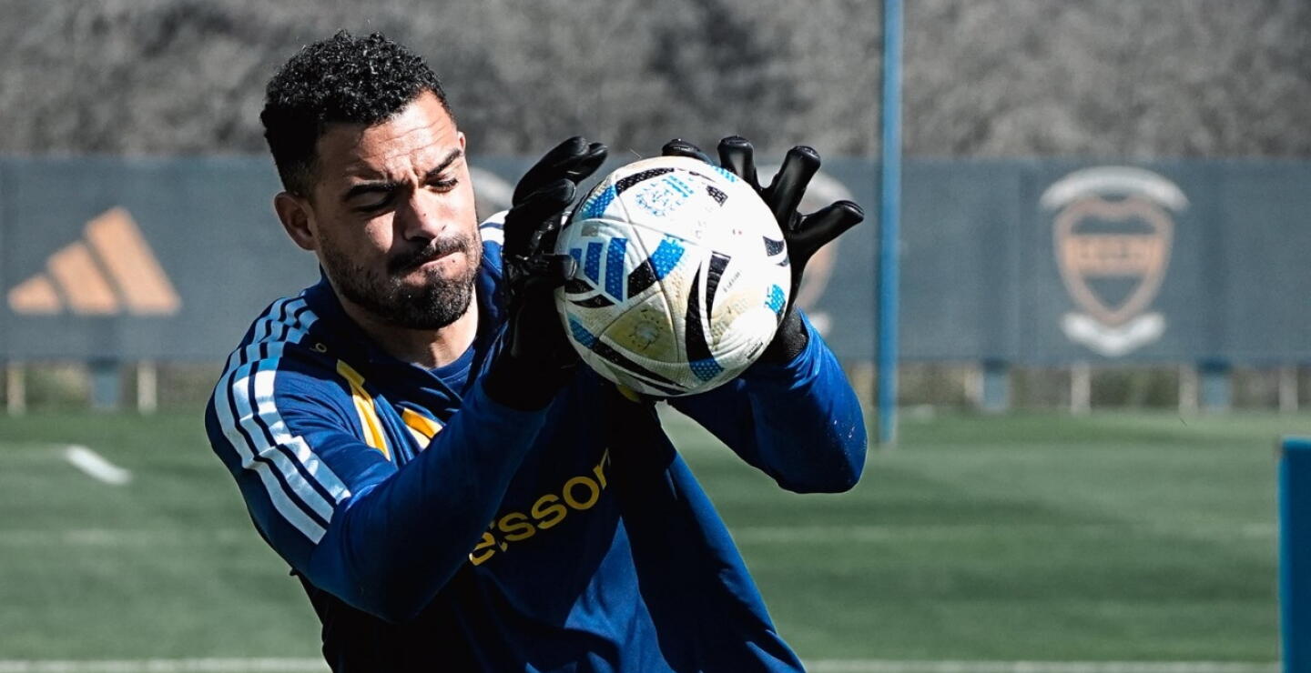 Álvaro Montero en una de las prácticas de Boca Juniors. 