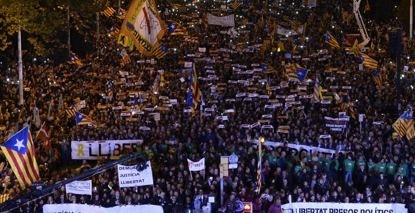 295460_BLU Radio. Protestas en Cataluña // Foto: AFP