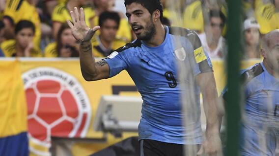 269467_luissuarezcolombiauruguay111016afpe_2.jpg 269467_luissuarezcolombiauruguay111016afpe_2.jpg