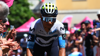 Nairo Quintana, ciclista colombiano del Movistar Team, en medio del Giro de Italia 2025