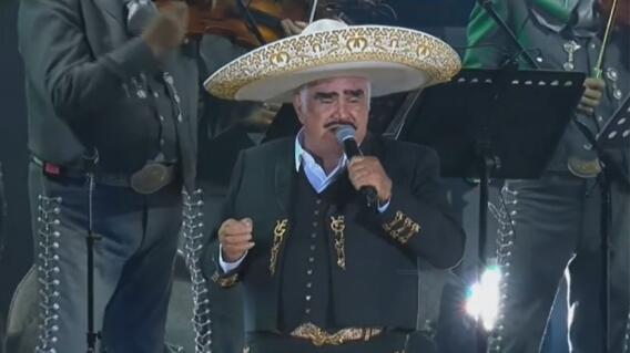 Vicente Fernández volvió a terapia intensiva Vicente Fernández volvió a terapia intensiva