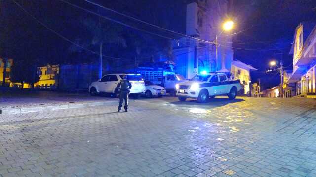 toque de queda nocturno en Antioquia.jpg toque de queda nocturno en Antioquia.jpg