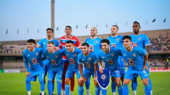 Kevin Mier y Willer Ditta en la formación de Cruz Azul contra Seattle Sounders por la Concacaf Champions Cup. Kevin Mier y Willer Ditta en la formación de Cruz Azul contra Seattle Sounders por la Concacaf Champions Cup.