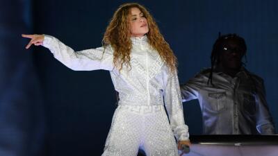 Shakira (1).jpg Shakira (1).jpg