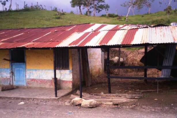 010815_casa_bomba_anori.jpg