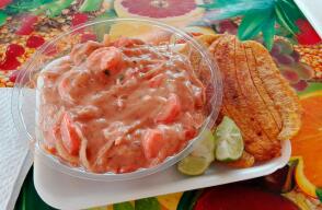 Hasta el 15 de agosto la capital del Valle del Cauca podrá disfrutar platos como encocado de jaiba, ceviche de camarones, piangua, cazuela de mariscos, entre otras exquisitas recetas preparadas por cocineras de la región.