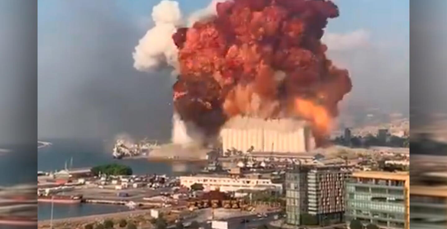 373248_Explosión en Beirut // Foto: captura video Twitter @AbirGhattas