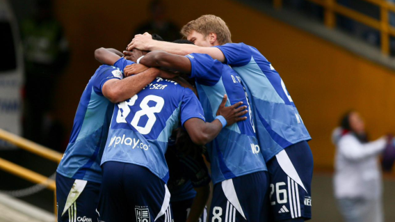 Millonarios celebra su victoria frente a Santa Fe. Millonarios celebra su victoria frente a Santa Fe.
