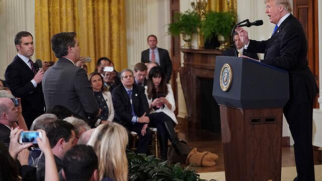 CNN califica de amenaza a la democracia que la Casa Blanca vetara a periodista CNN califica de amenaza a la democracia que la Casa Blanca vetara a periodista