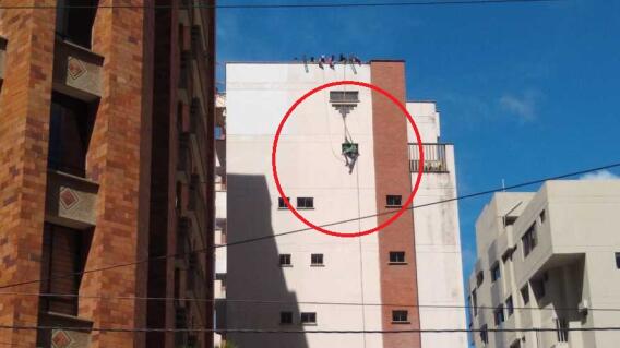 rescate de obreros en barranquilla.jpg rescate de obreros en barranquilla.jpg