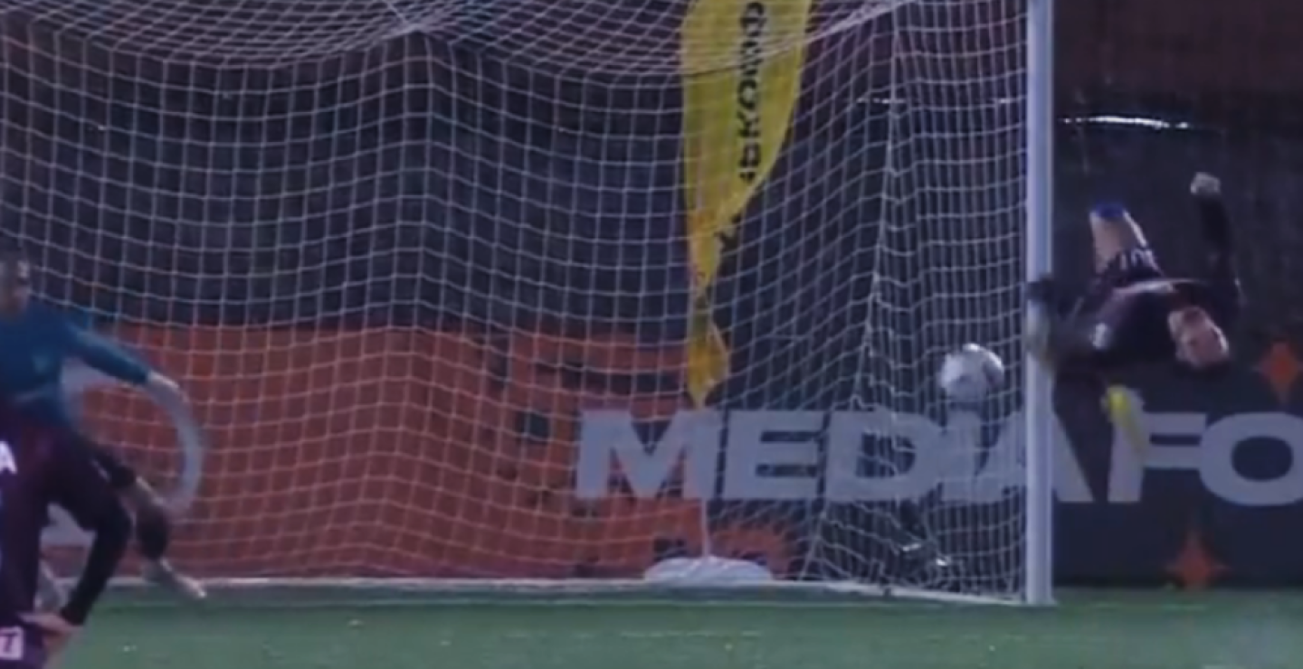 Gol de penalti con salto mortal