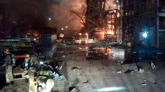 Twitter: @bomberscat