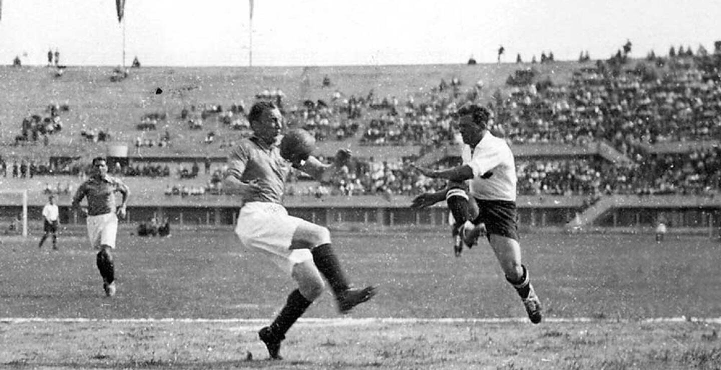 307485_Italia 1934: los locales le ganaron 2-1 a Checoslovaquia en la prolongación