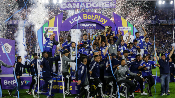 Jugadores de Millonarios festejando título en el fútbol colombiano. Jugadores de Millonarios festejando título en el fútbol colombiano.