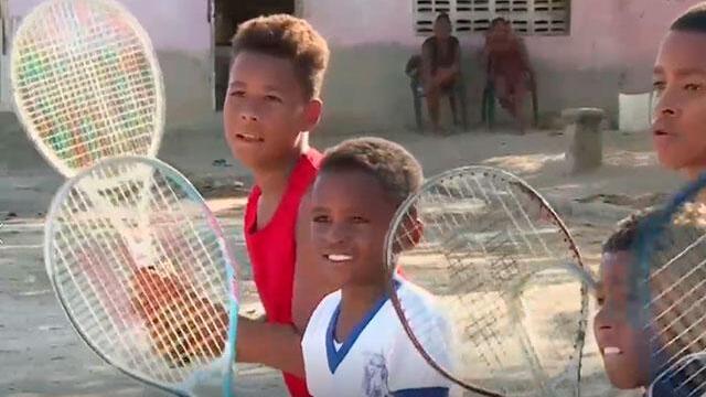Gracias al tenis, estos niños se ilusionan con un mejor futuro 