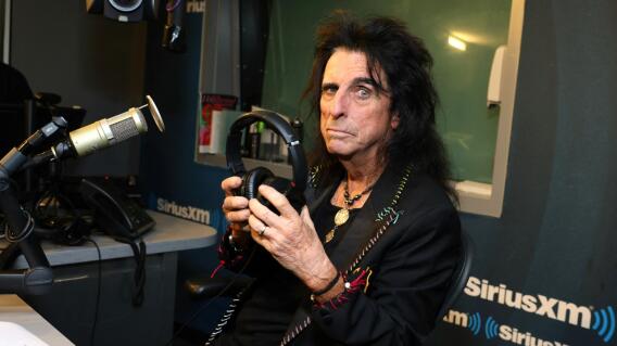 Alice Cooper se reúne con su banda original y lanzará su primer álbum en 51 años Alice Cooper se reúne con su banda original y lanzará su primer álbum en 51 años