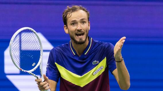 Daniil Medvedev, tenista ruso, en medio del partido de tercera ronda del US Open 2023 Daniil Medvedev, tenista ruso, en medio del partido de tercera ronda del US Open 2023