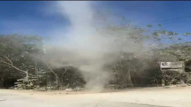 Torbellino sorprendió a visitantes de Playa Blanca, en Barú Torbellino sorprendió a visitantes de Playa Blanca, en Barú