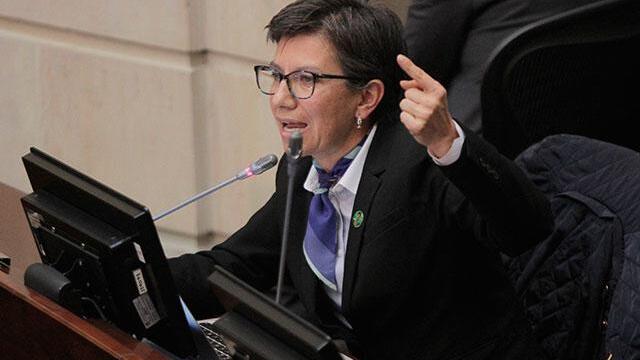 Claudia López tildó de chantajista al Partido Conservador en debate sobre circunscripciones de paz Claudia López tildó de chantajista al Partido Conservador en debate sobre circunscripciones de paz