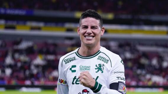 Le regalaron costoso carro a James, tiene enamorado a México Le regalaron costoso carro a James, tiene enamorado a México