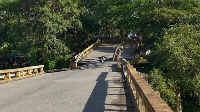 Pasó lo inevitable en Casanare: se desplomó puente sobre el río Ariporo Pasó lo inevitable en Casanare: se desplomó puente sobre el río Ariporo