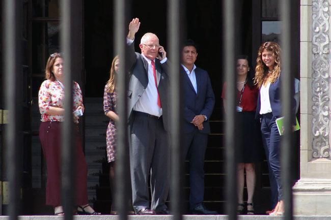 Congreso de Perú decidirá si acepta renuncia de Pedro Pablo Kuczynski o lo destituye