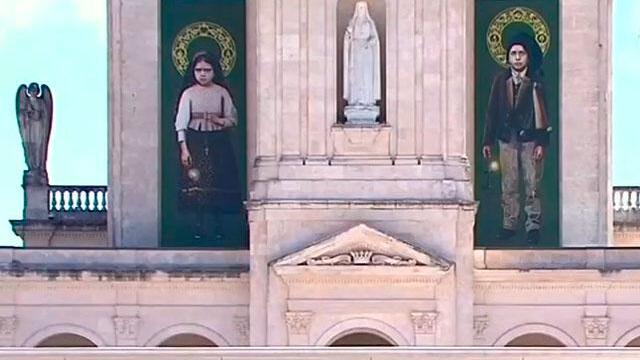 Francisco y Jacinta, dos pastorcitos de Fátima, fueron canonizados por el papa