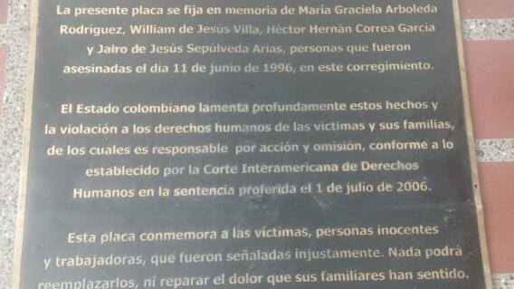 Placa conmemorativa en Las Granjas, Ituango