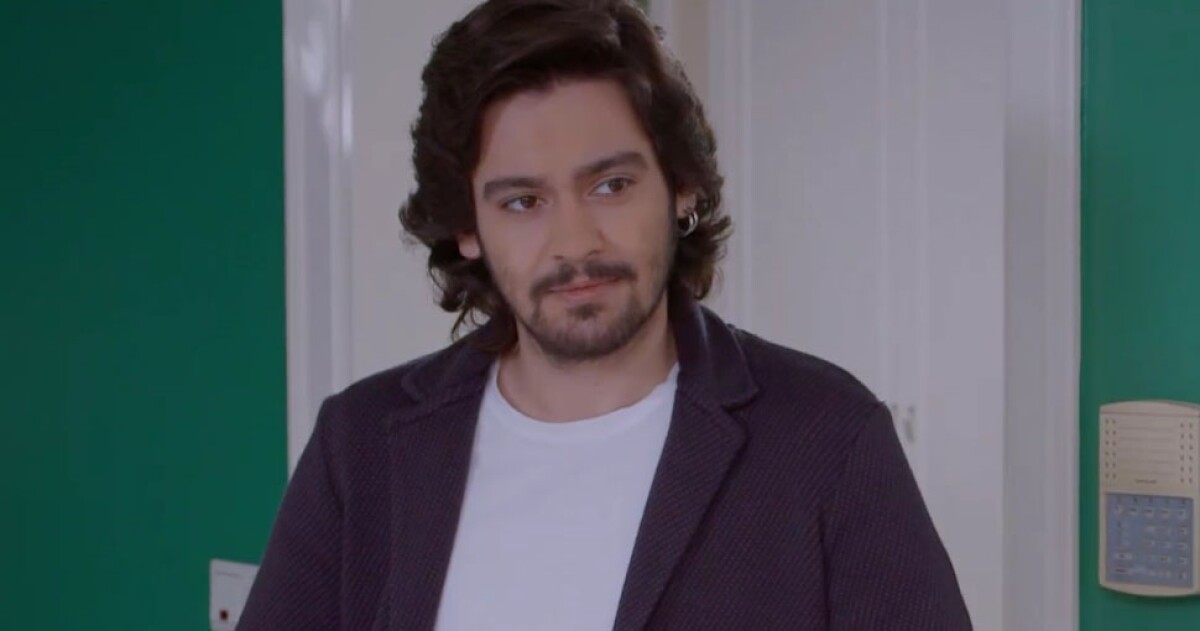 321474_elif970.jpg