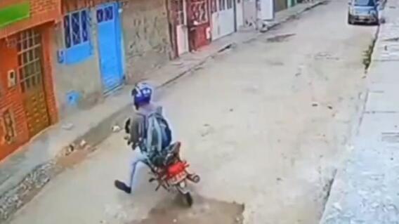 Motociclista acosa a niña en Soacha, Cundinamarca Motociclista acosa a niña en Soacha, Cundinamarca