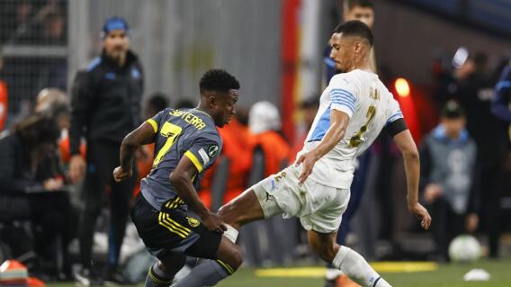 Acción de juego entre Olympique de Marsella y Feyenoord, por la vuela de la semifinales de la Conference League. Acción de juego entre Olympique de Marsella y Feyenoord, por la vuela de la semifinales de la Conference League.