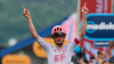 Kasper Asgreen (EF Education - EasyPost), ganador de la etapa 14 del Giro de Italia 2025