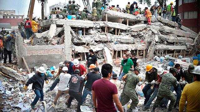 Se agota la esperanza en México: socorristas hacen hasta lo imposible para hallar más sobrevivientes