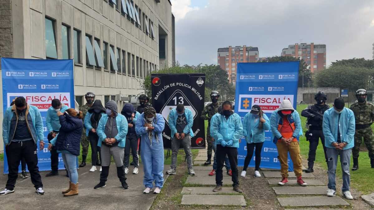 Miembros de la banda La Empresa