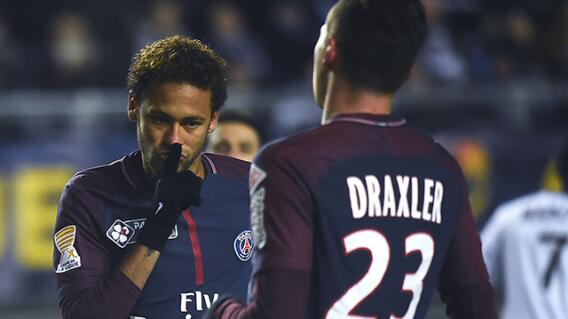 274565_neymarpsg_110118_afp_e.jpg