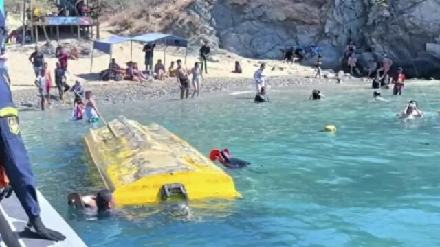 Lancha que llevaba 24 turistas se volteó cuando iba hacia El Rodadero en Santa Marta Lancha que llevaba 24 turistas se volteó cuando iba hacia El Rodadero en Santa Marta
