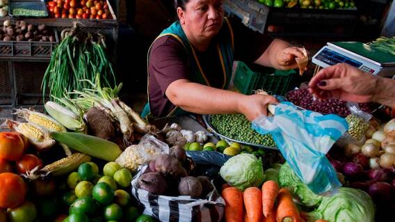 352534_Economía de consumo / AFP