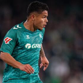 Juan Camilo 'Cucho' Hernández, delantero del Betis. 